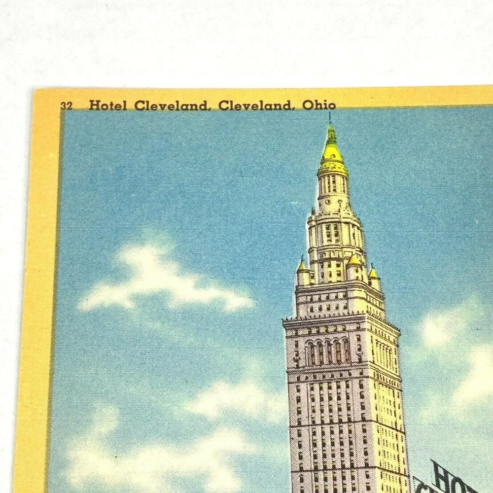 Vintage Hotel Cleveland‎ Postcard Hotel Cleveland Ohio Building USA Unposted